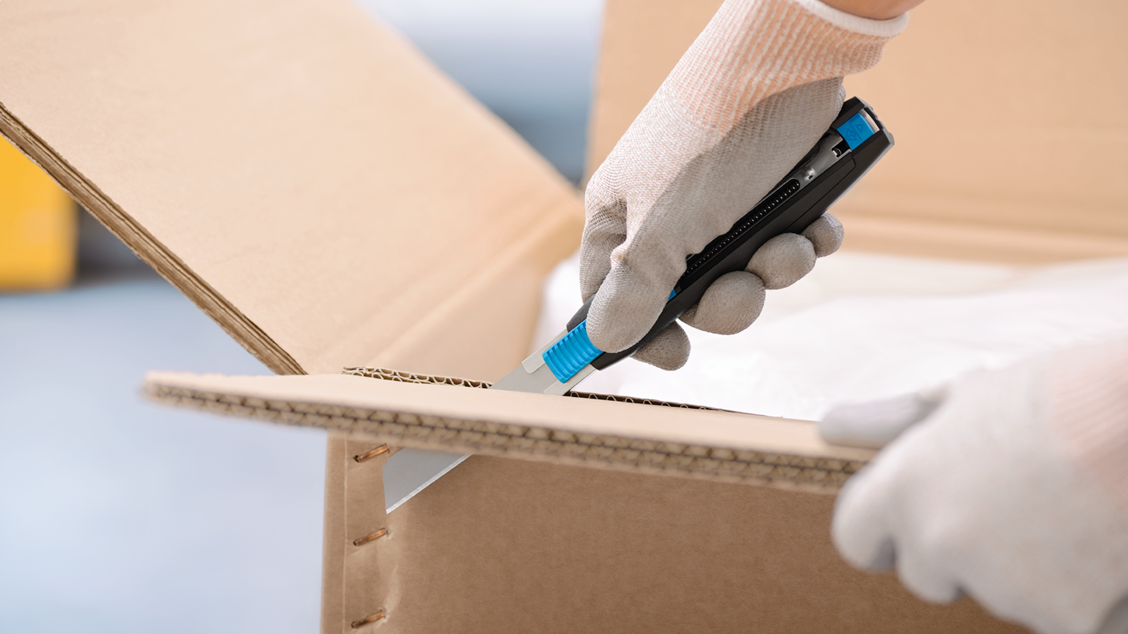5 Box Cutter Safety Tips for a Safer Work Environment